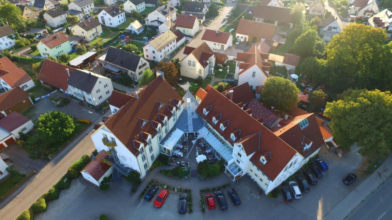 Flair Hotel Zum Schwarzen Reiter Horgau Exterior photo