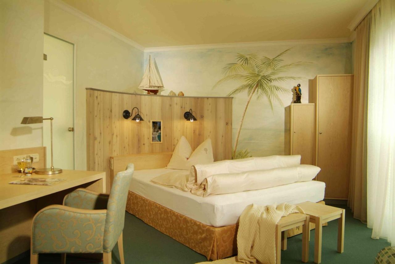 Flair Hotel Zum Schwarzen Reiter Horgau Exterior photo