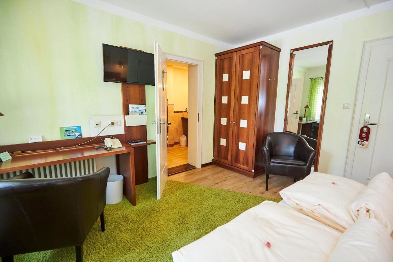 Flair Hotel Zum Schwarzen Reiter Horgau Exterior photo