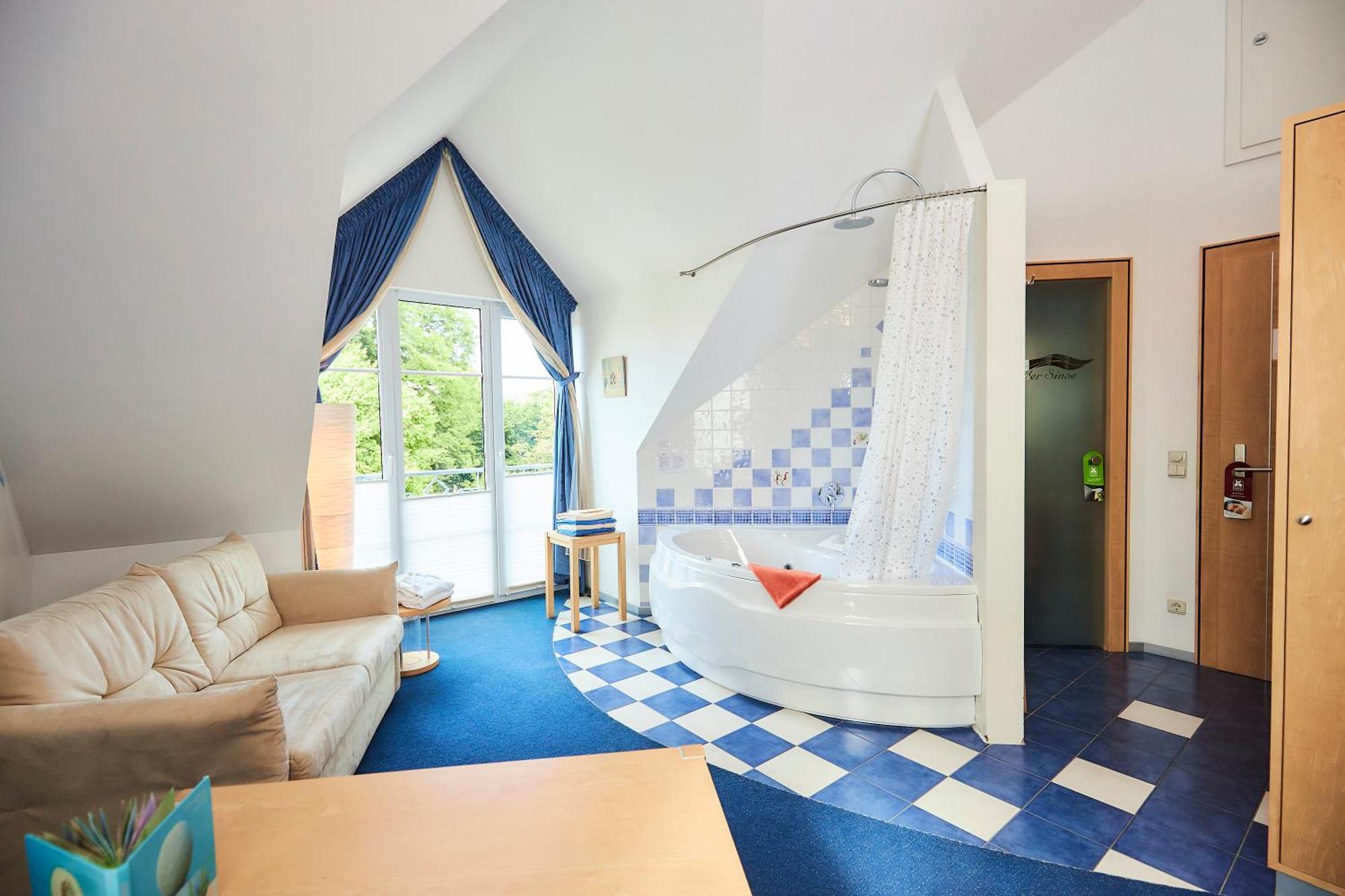 Flair Hotel Zum Schwarzen Reiter Horgau Exterior photo